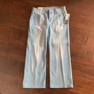Old Navy Flare crop capri Size 10 New With Tags